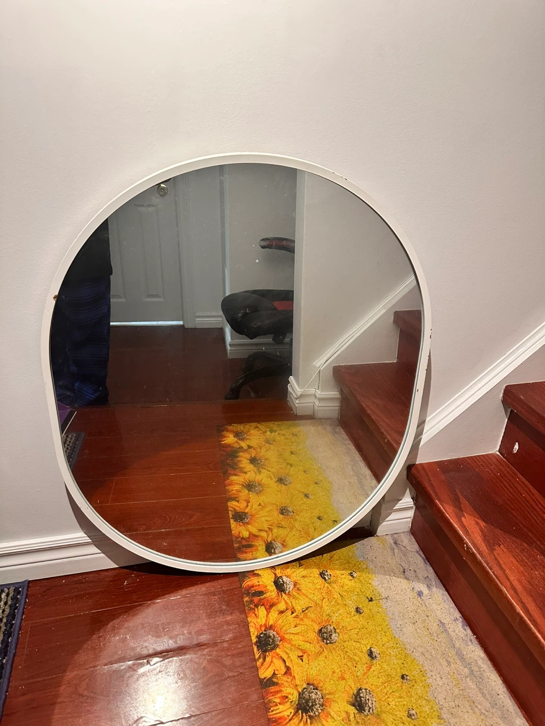 Round White Mirror - photo 3
