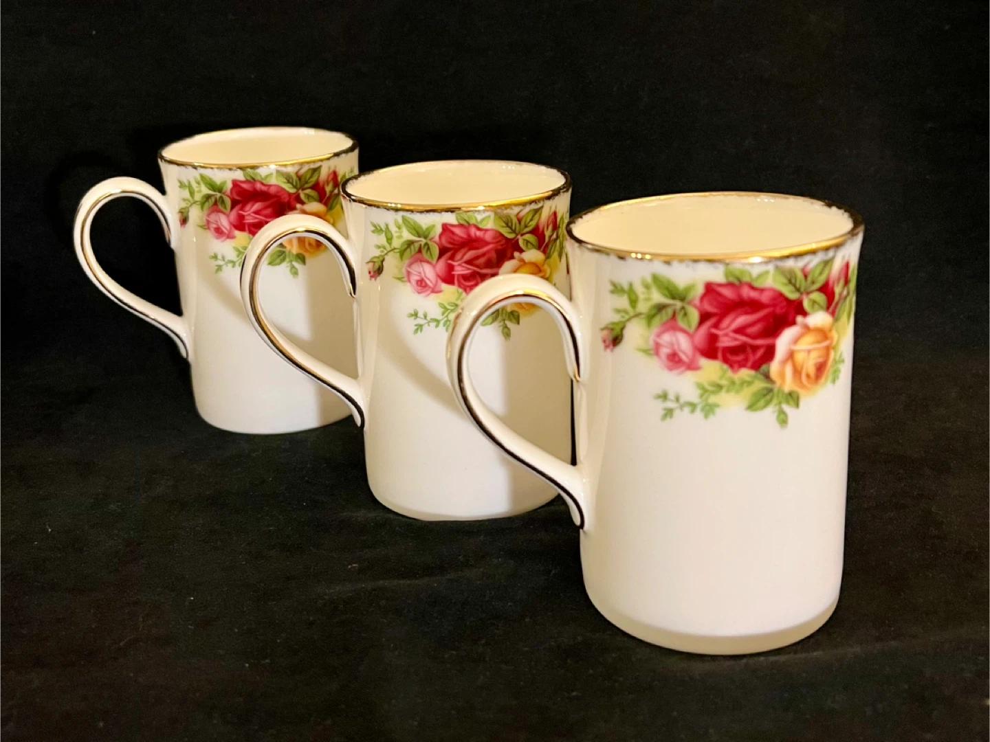 Royal Albert Old Country Roses Mugs - Set of 3 - photo 2