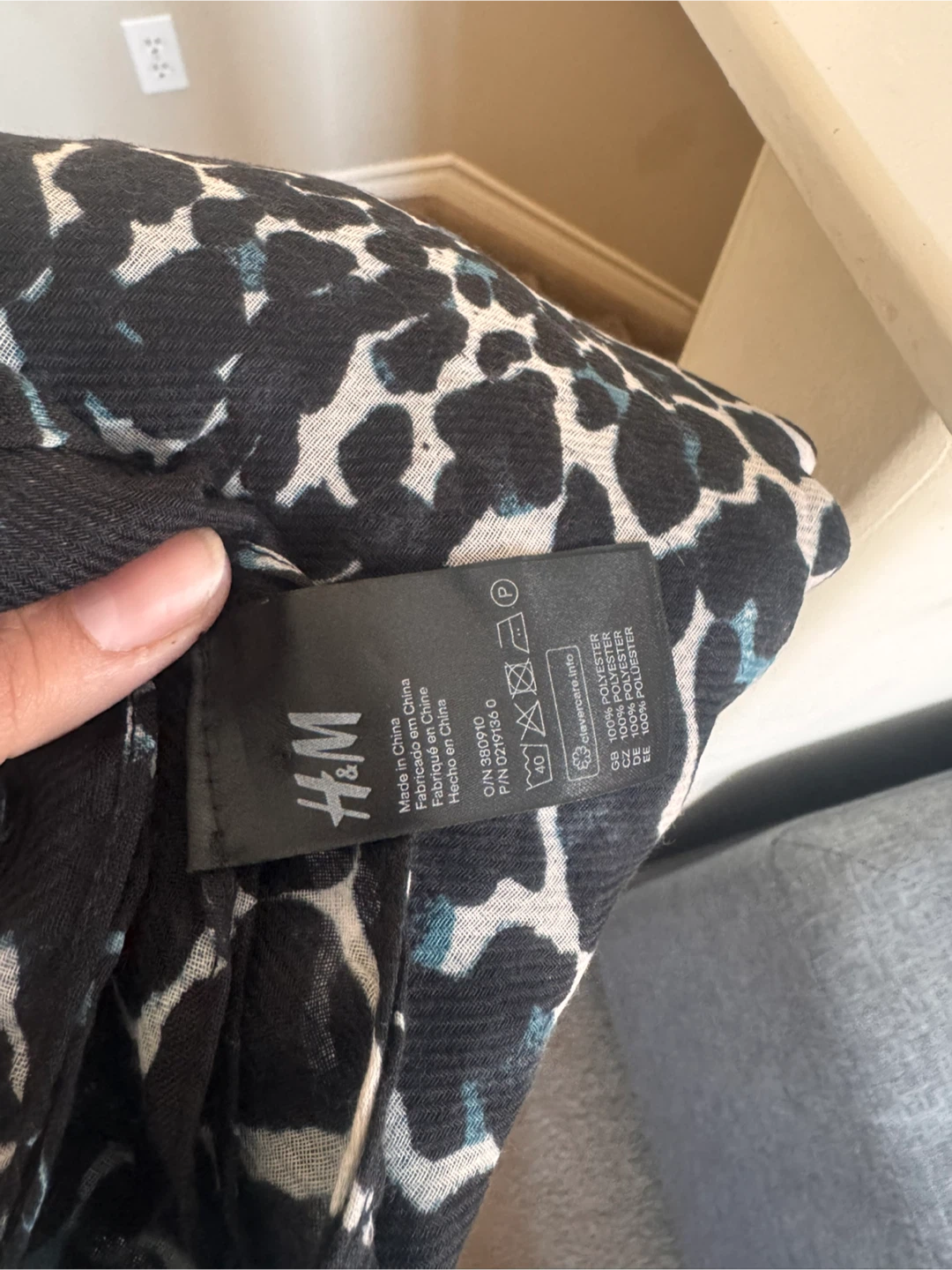 H&M Black & White Patterned Scarf - photo 2