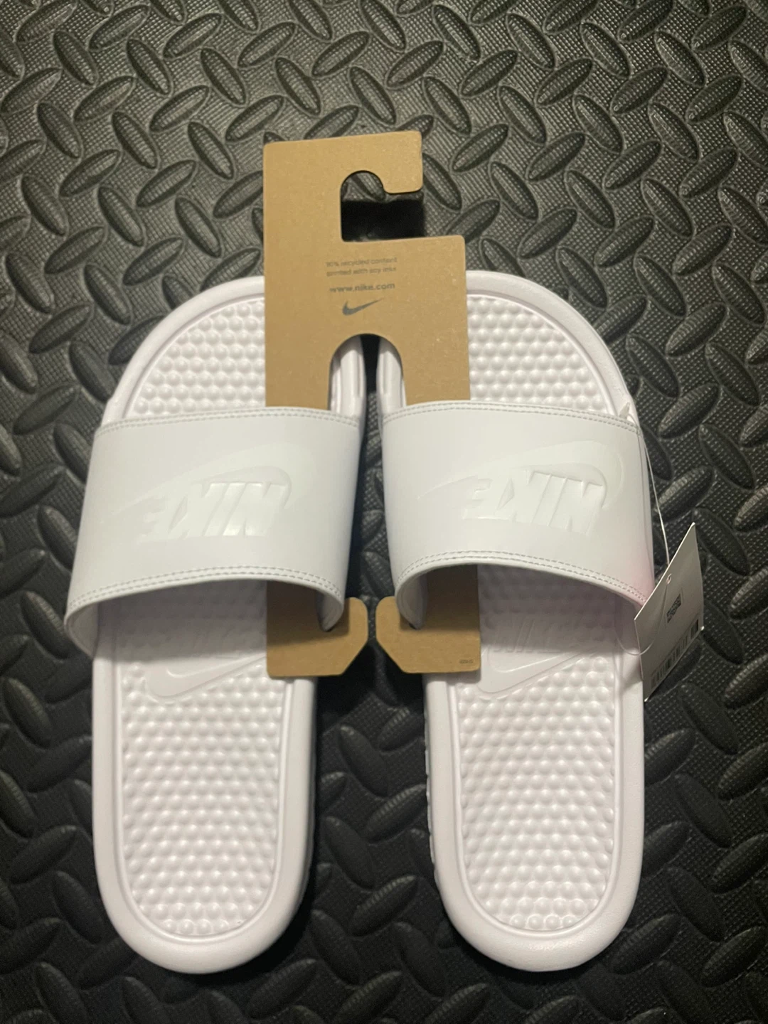Brand new women’s Nike Benassi JDI Slides - photo 2