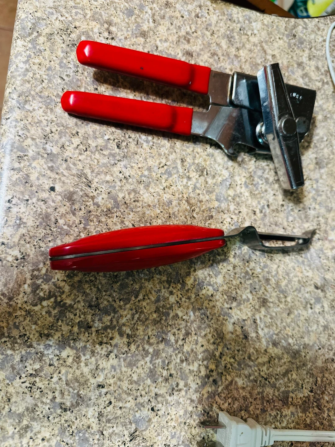 Red-Handled Can Opener & Peeler Set - photo 2