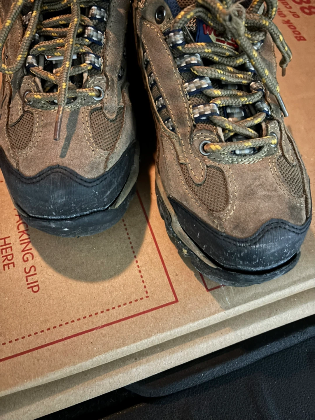 Used WindRiver Venus Hiking Shoes - Size 6