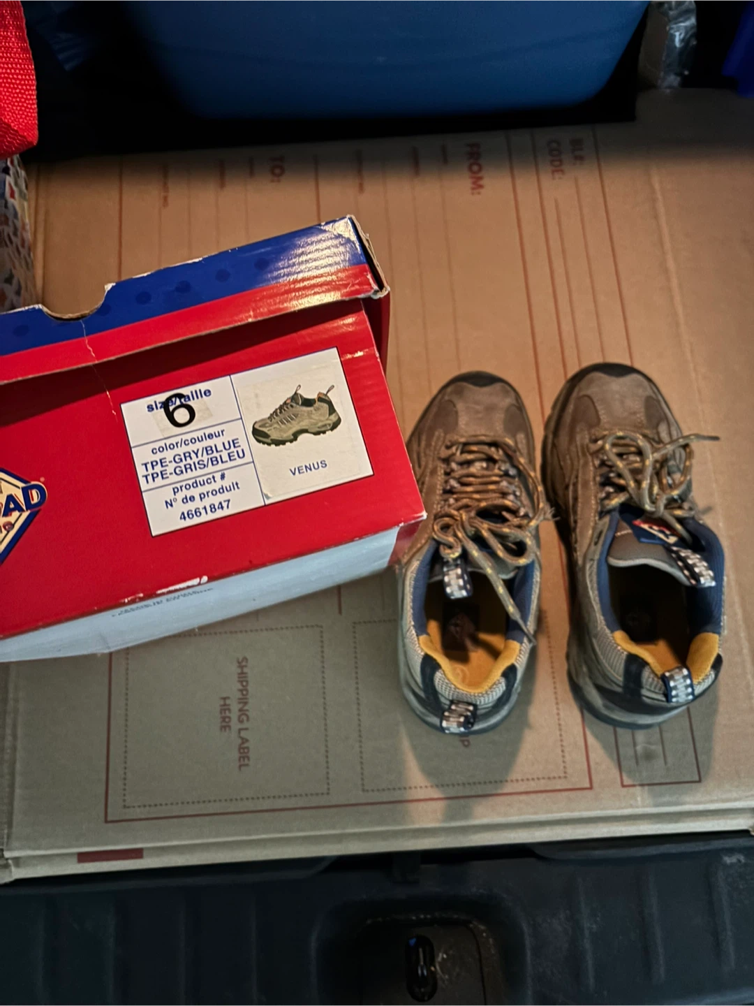 Used WindRiver Venus Hiking Shoes - Size 6 - photo 4