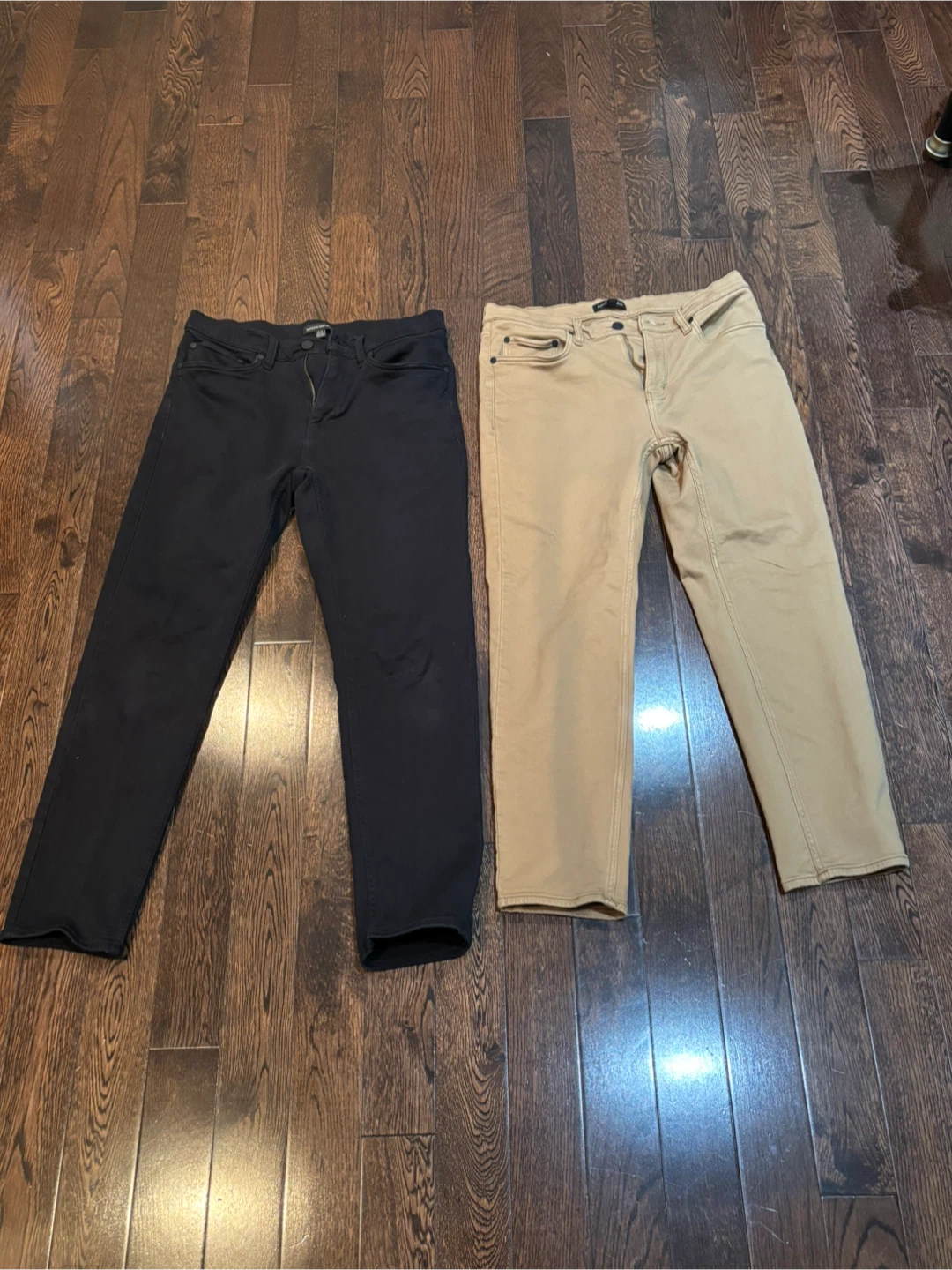 Two pairs of men's jeans, black and tan - photo 2