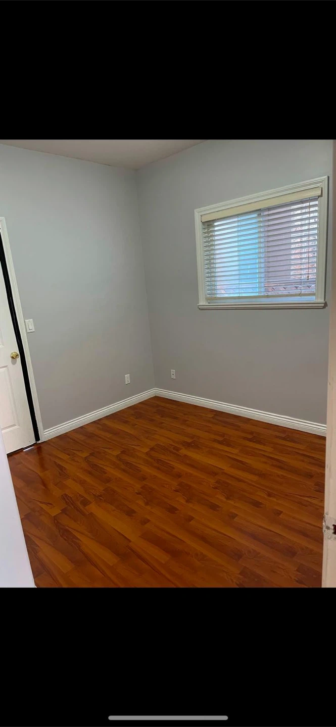 One Bedroom Basement for rent - photo 4
