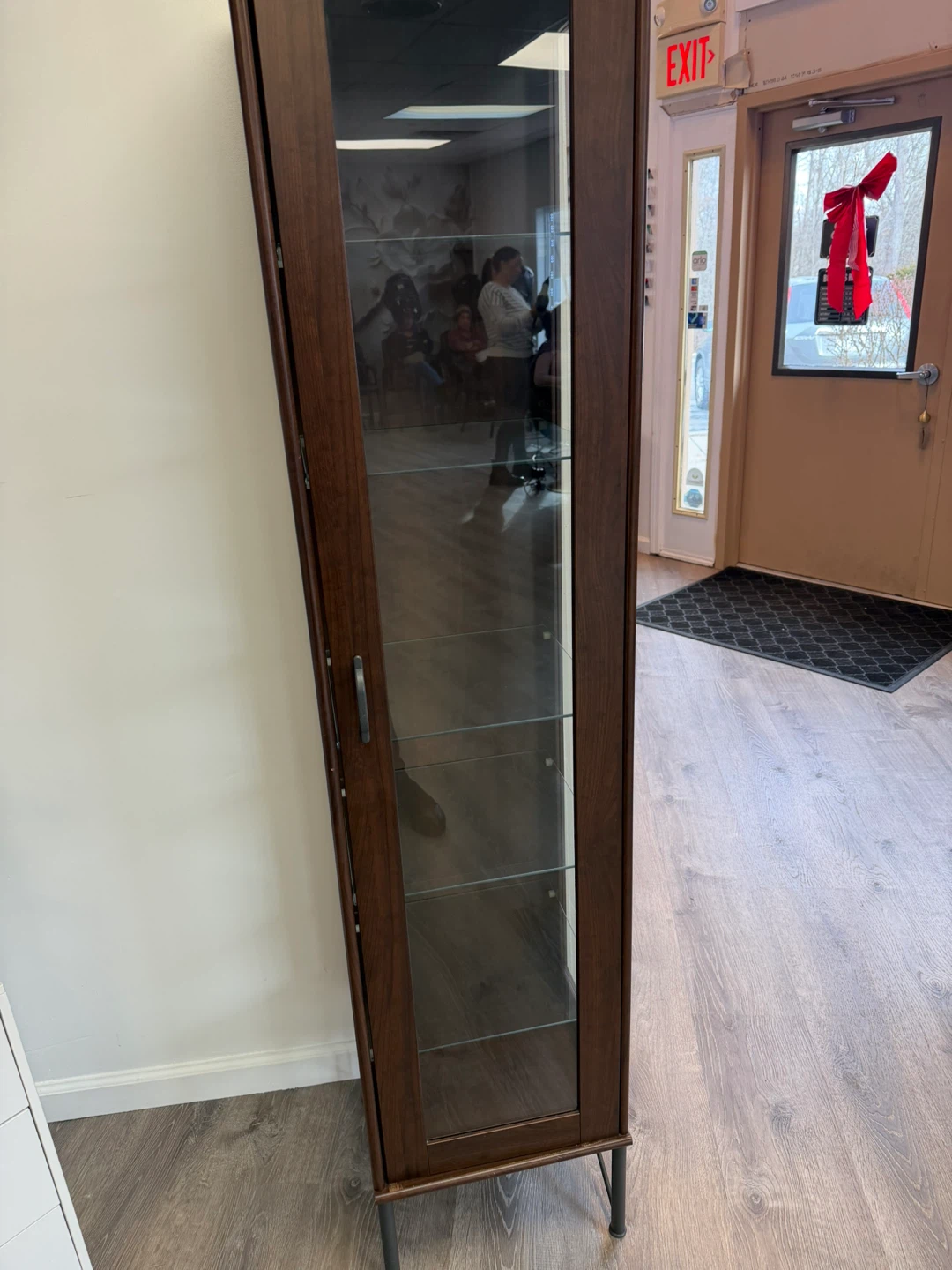 Brown Display Cabinet - Great Condition! - photo 2