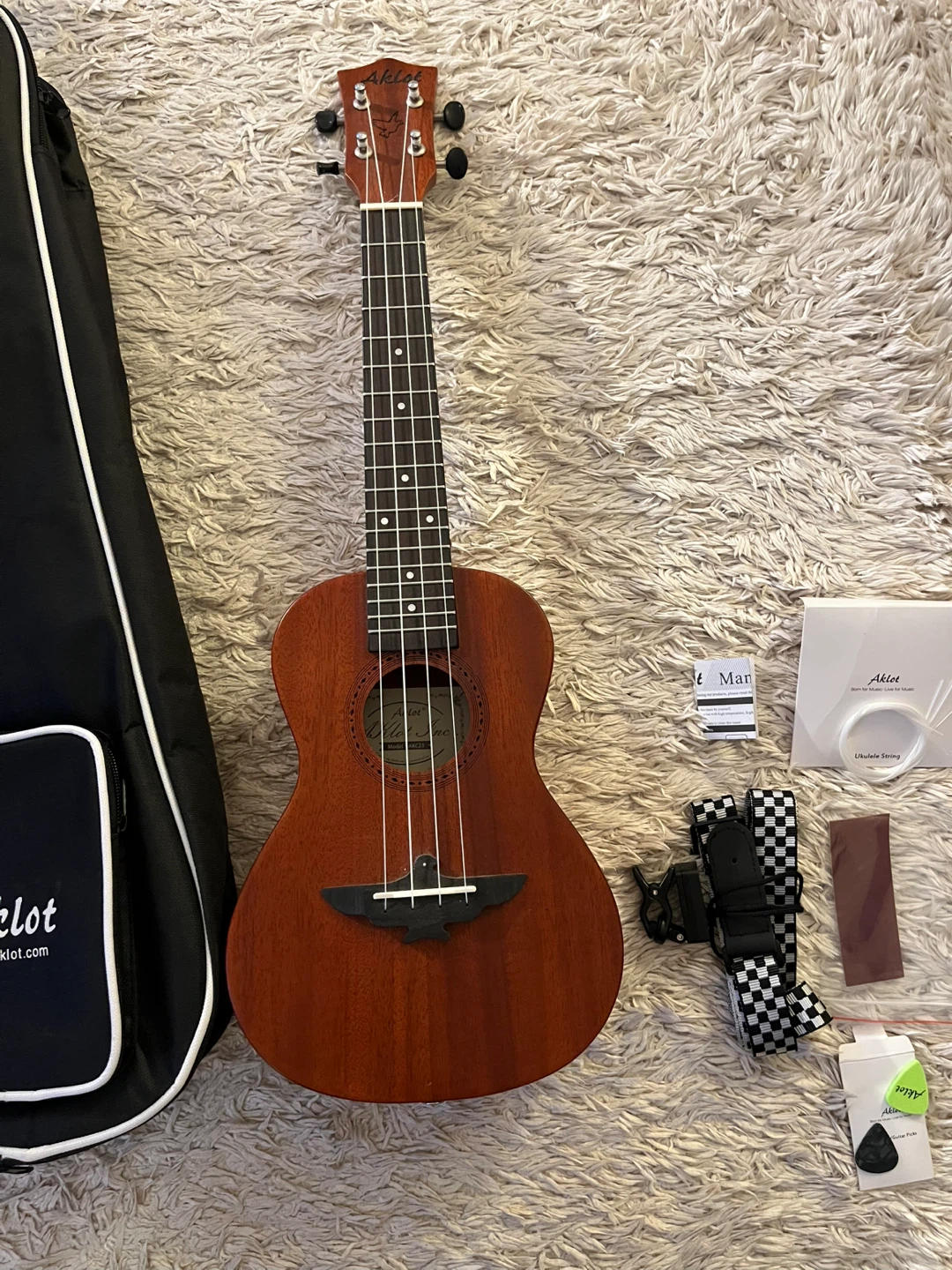 Aklot Ukulele with Accessories