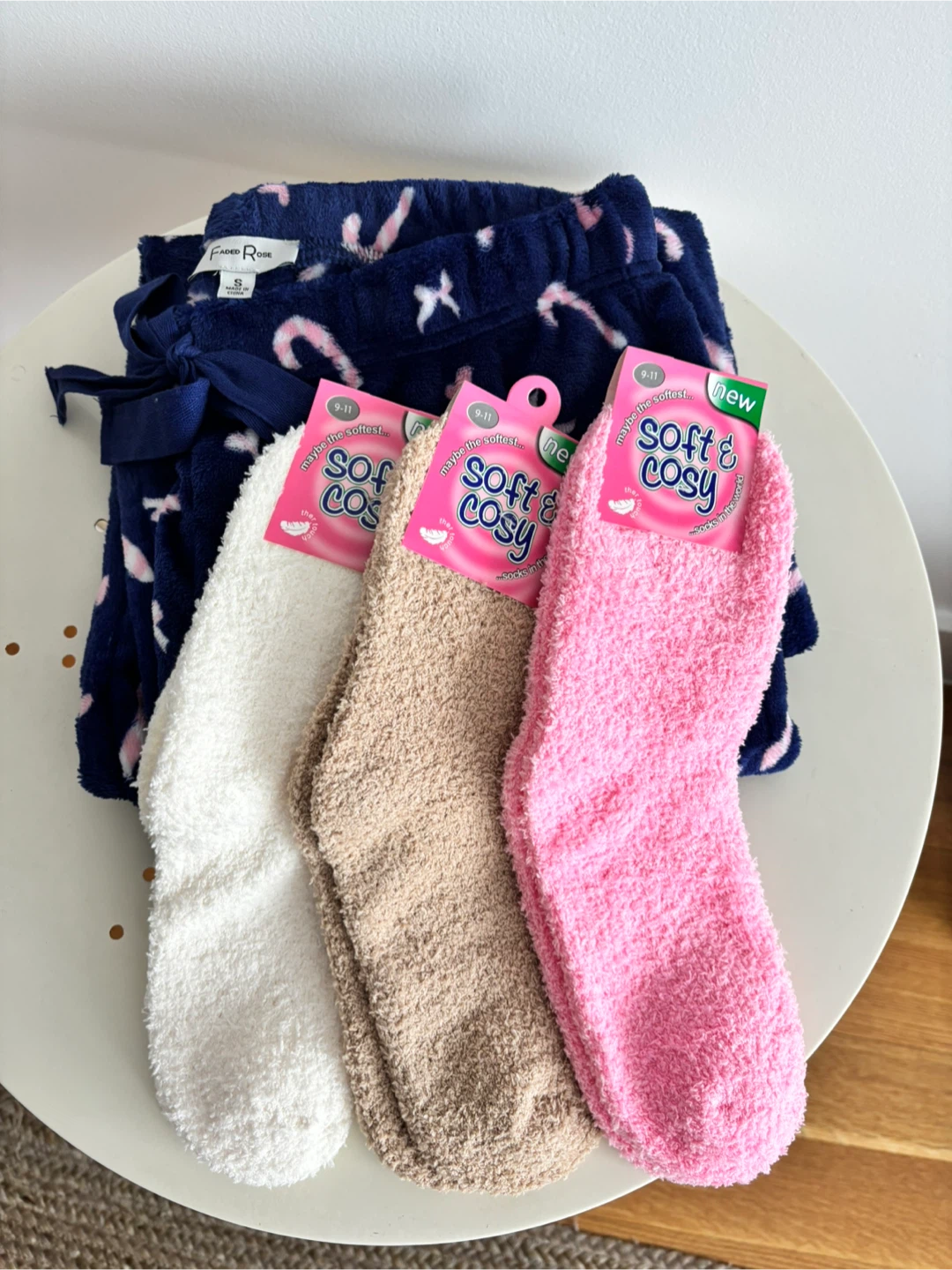 Candycane Pajama Pants & 3 Soft & Cosy Socks - NEW