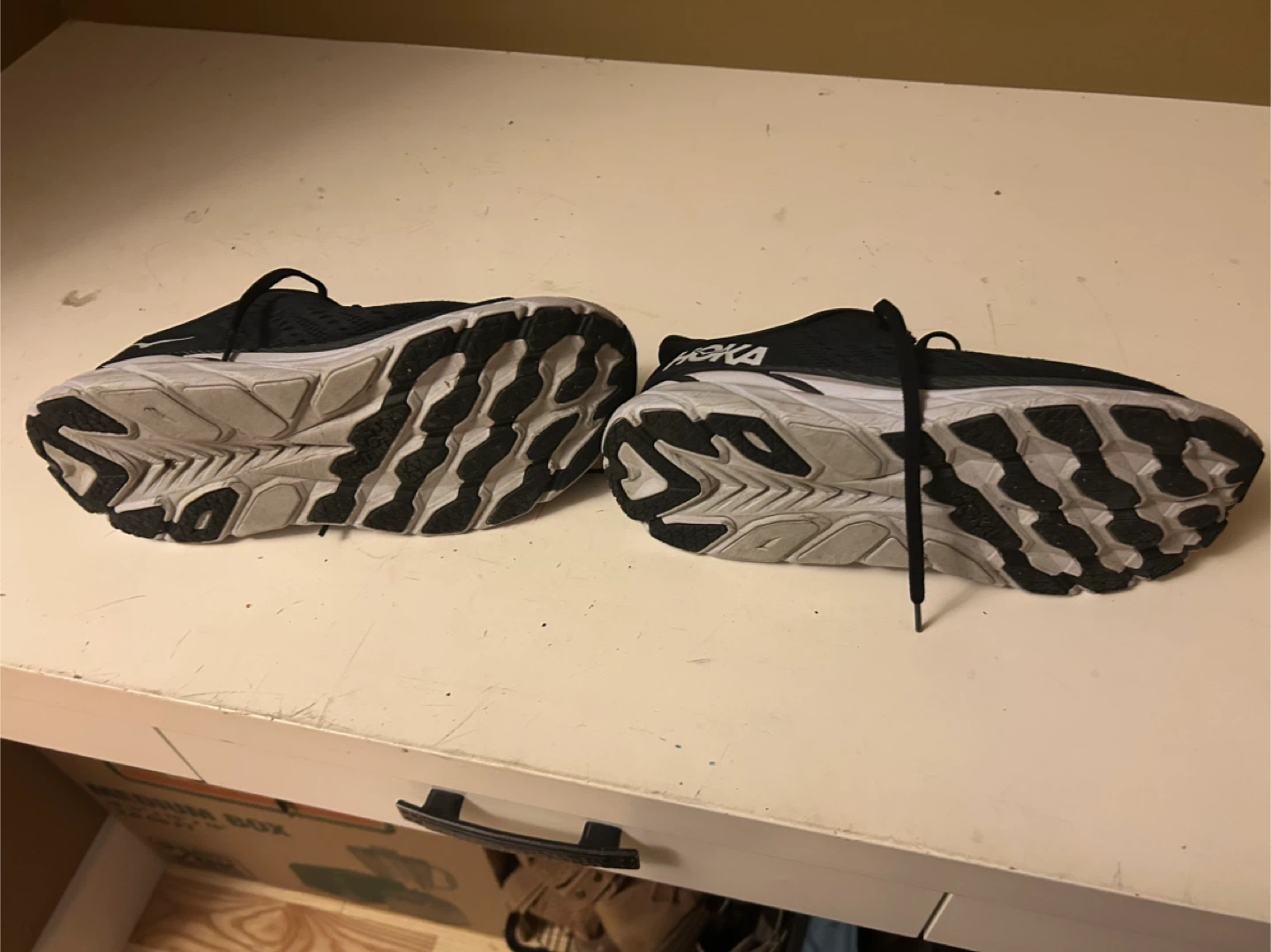 Hoka new never worn  Clifton 9.5 ladies Black Running Shoes - photo 5
