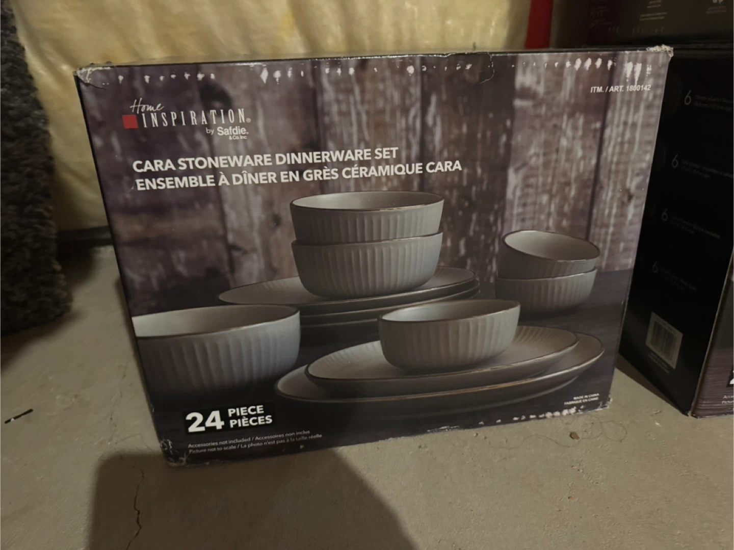 Home Inspiration Cara 24-Piece Dinnerware Set
