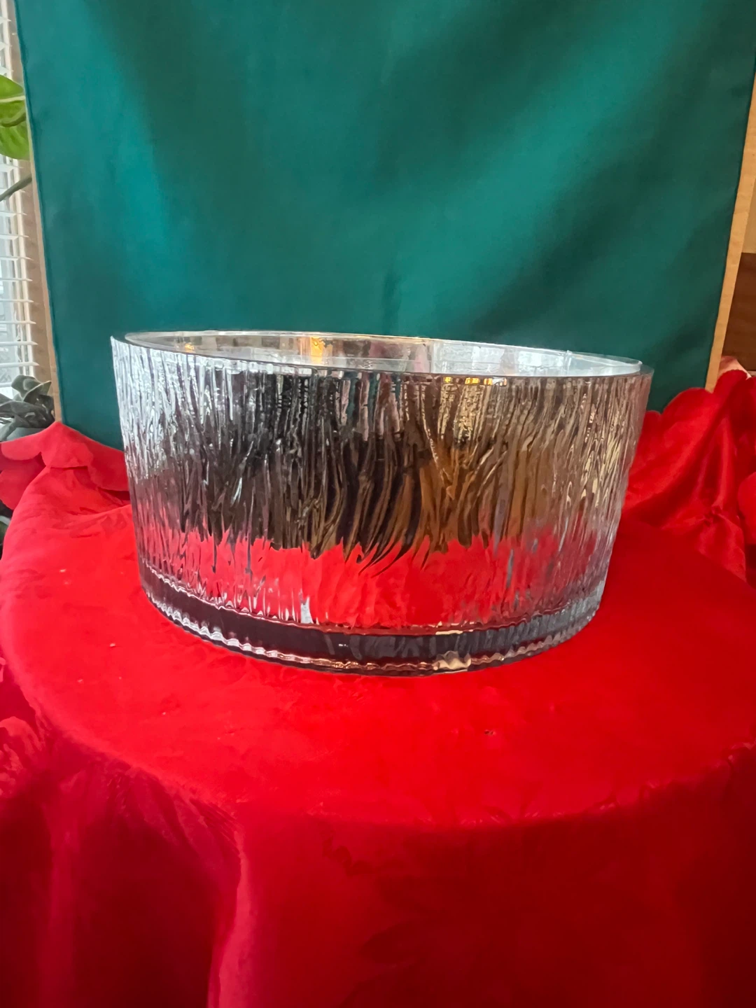 Ice bucket/Planter bowl with plastic insert