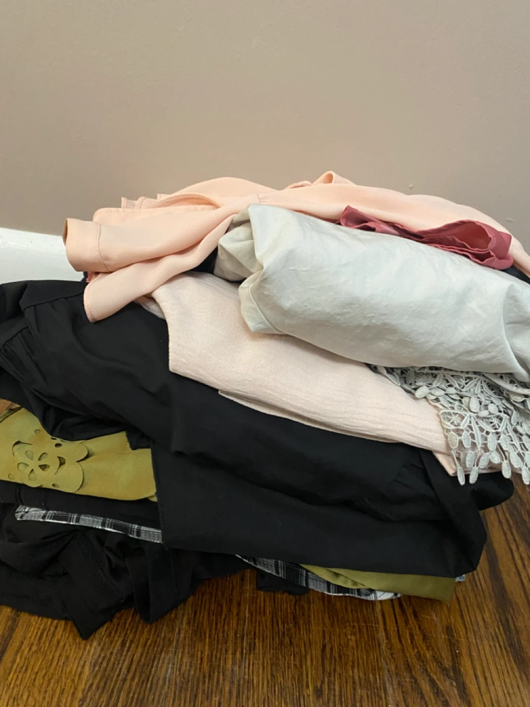 10pc Women's Clothing Bundle