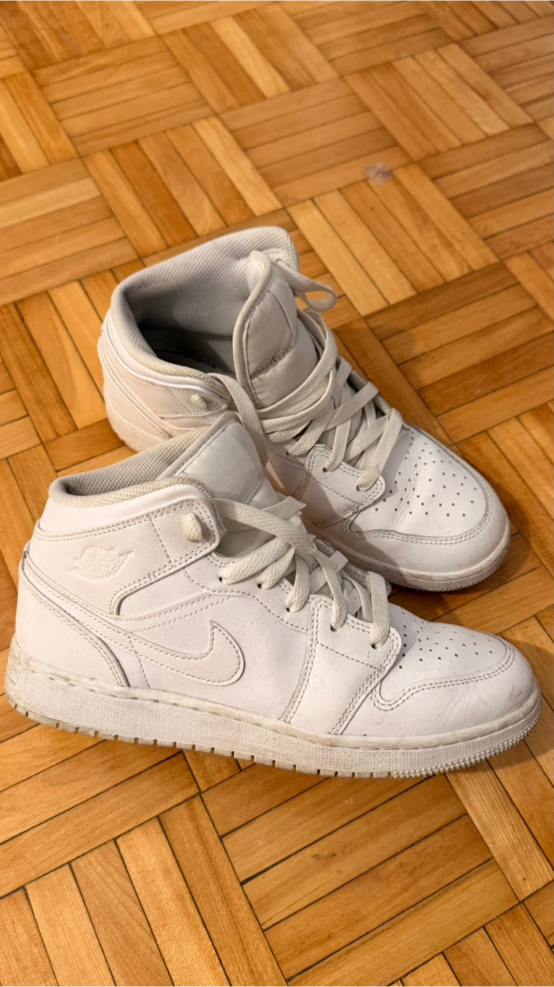 Jordan 1 Mid White Sneakers - Size 7Y - photo 3