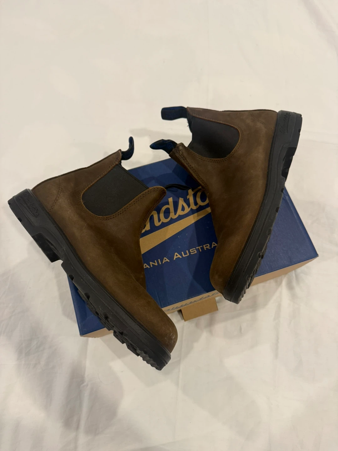 Blundstone 585 Leather Chelsea Boots, Size 9.5 - photo 5