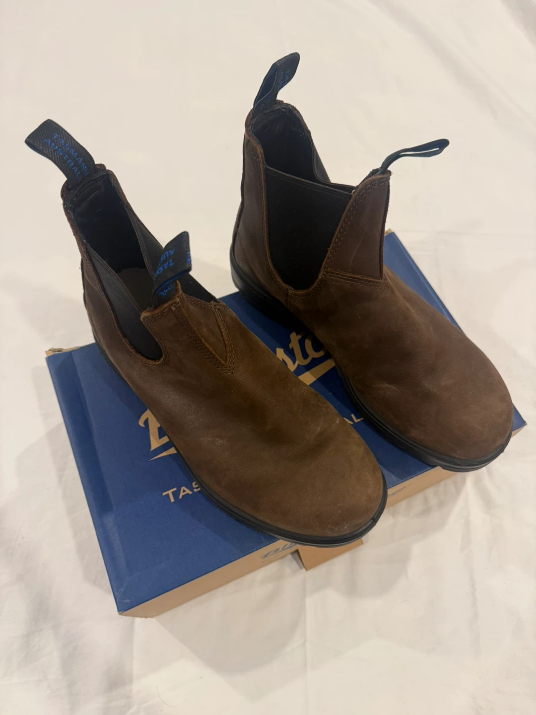 Blundstone 585 Leather Chelsea Boots, Size 9.5 - photo 4