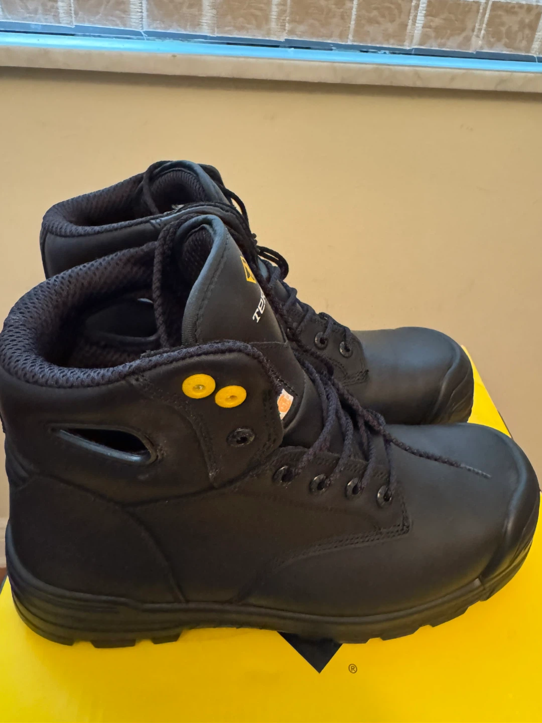 Men’s safety boots for sale!! - photo 2
