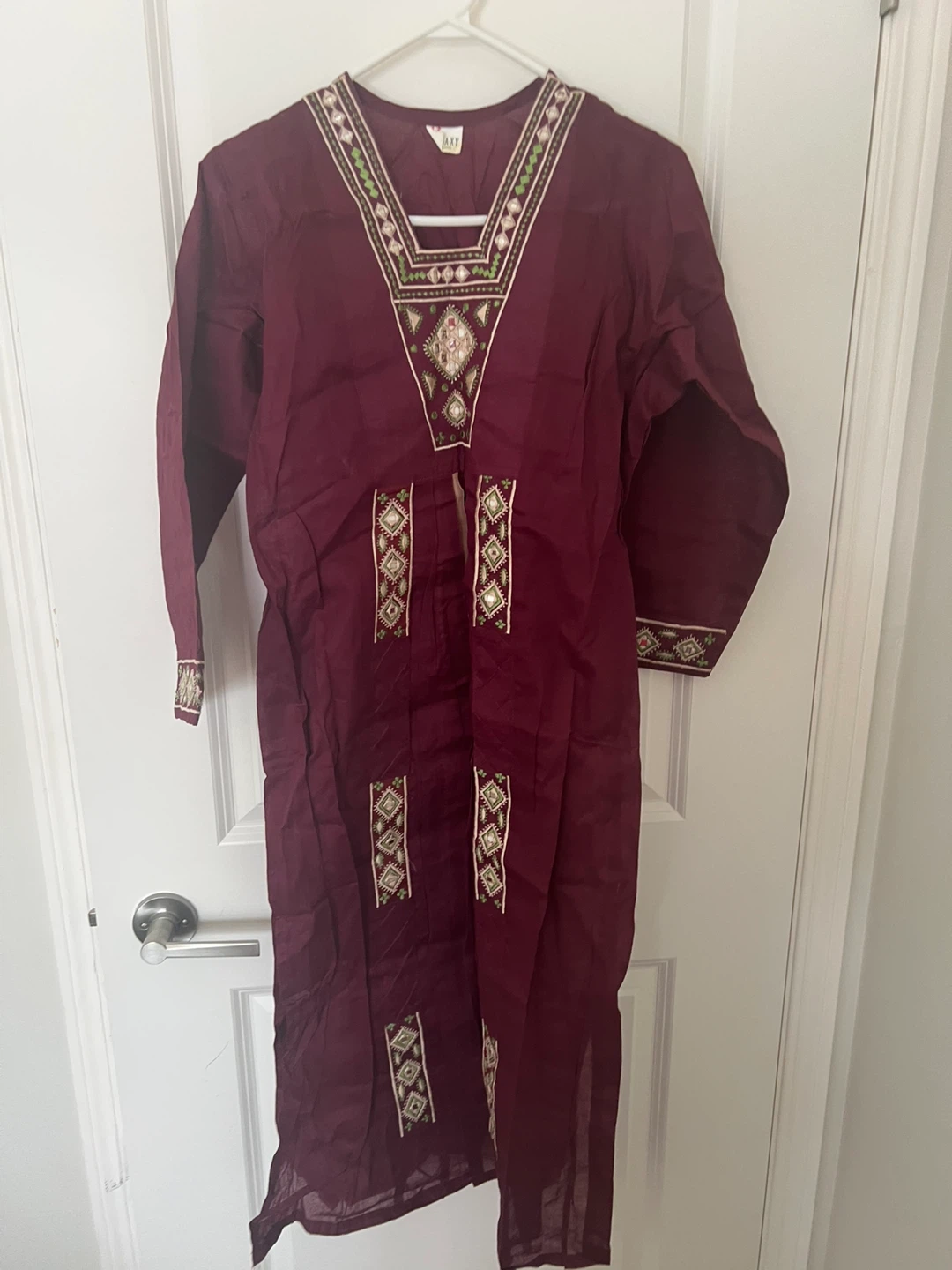 Burgundy Embroidered Tunic & Brown Tie-Dye Scarf - photo 5