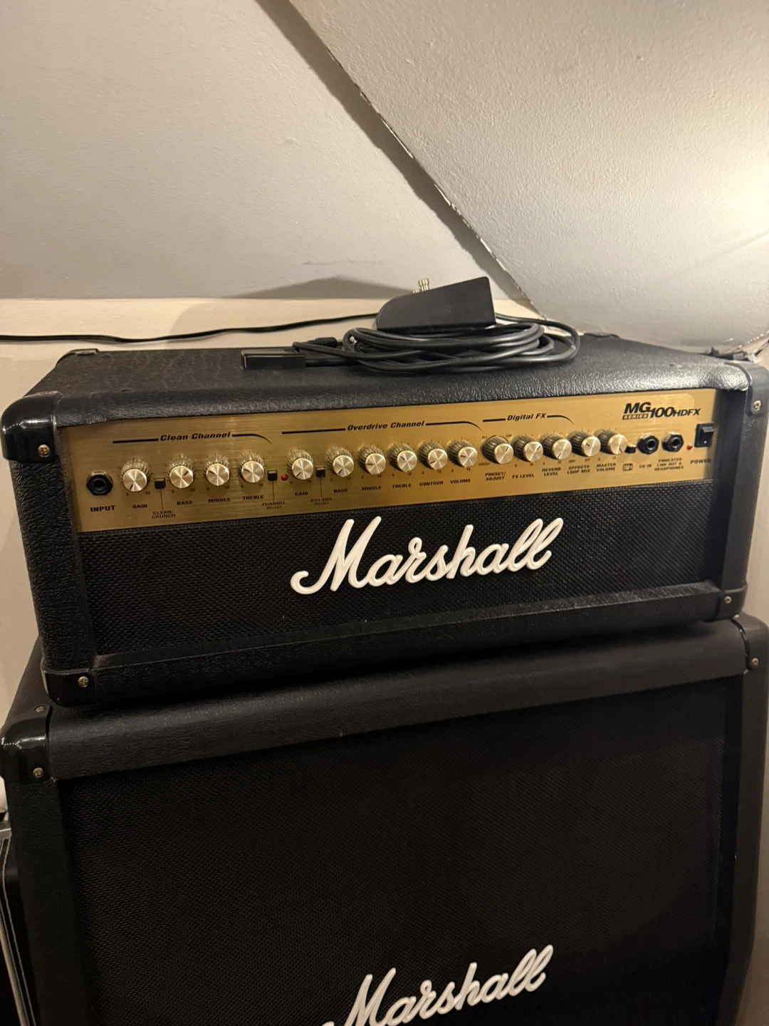 Marshall MG100HDFX Amplifier Head & Speaker Cabinet - photo 2