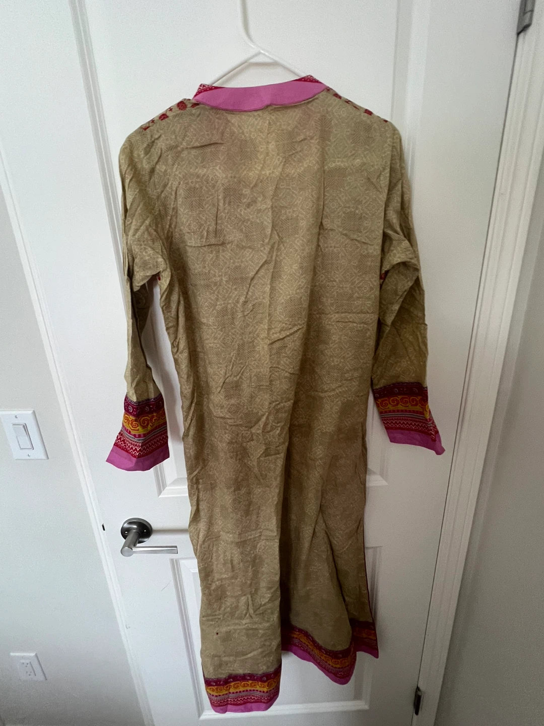 Salwar Kameez Suit - Traditional Outfit - photo 4
