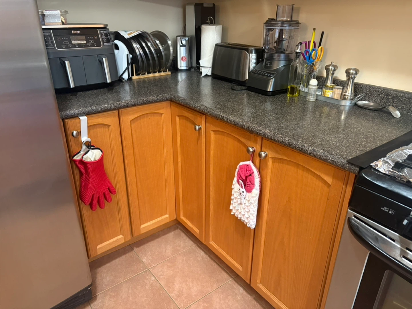 Oak Kitchen Cabinets for Sale – Includes Countertop & Sink - photo 2
