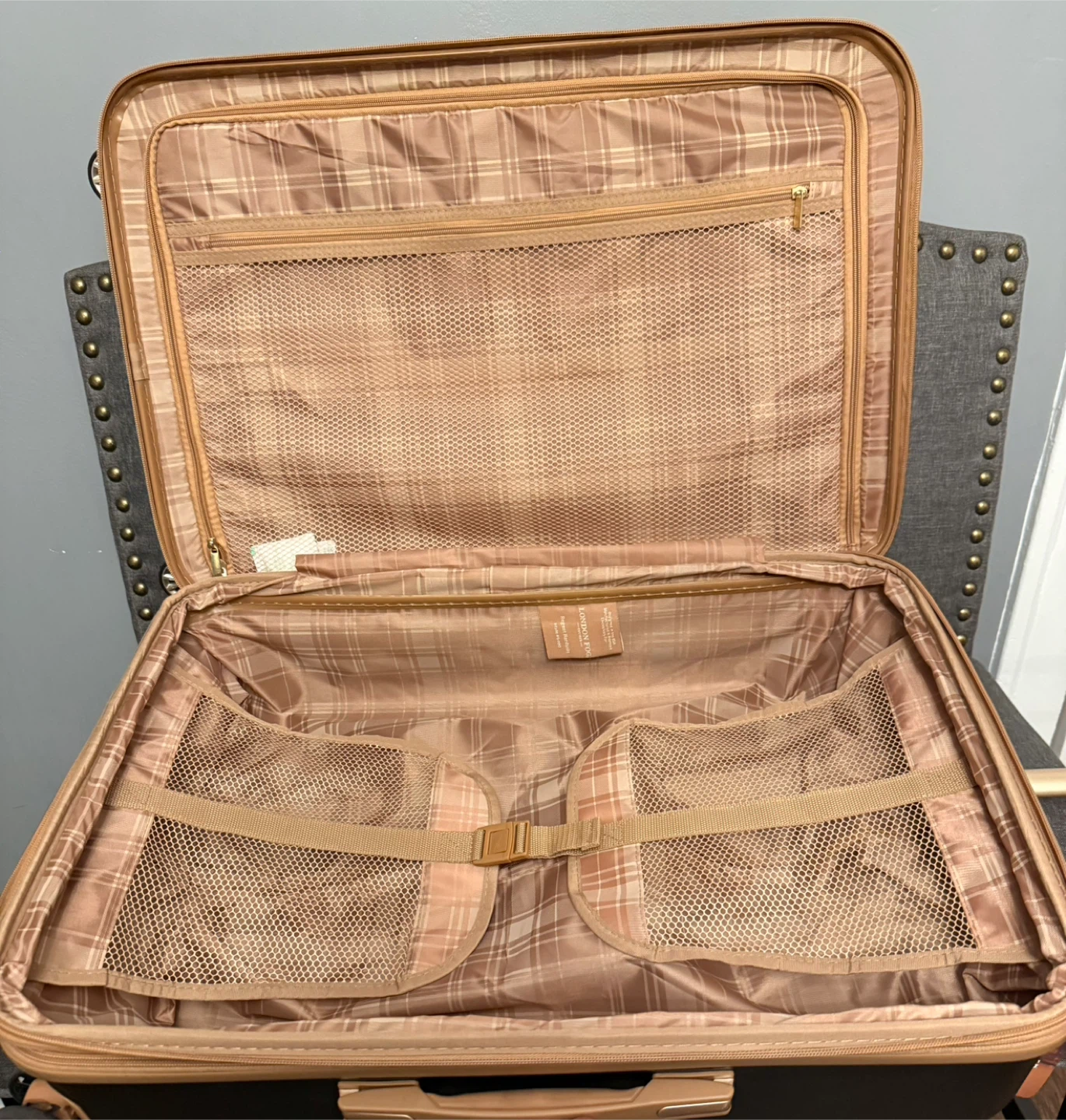 London Fog Luggage - 25 inch - photo 2
