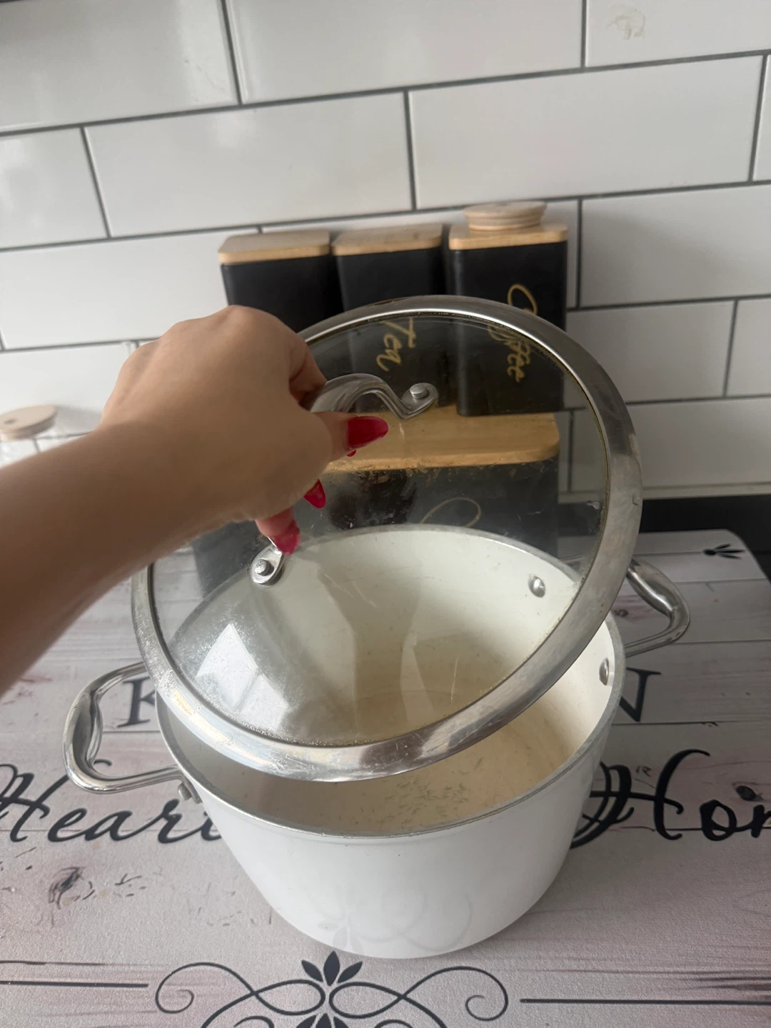 White Stock Pot with Lid - photo 2