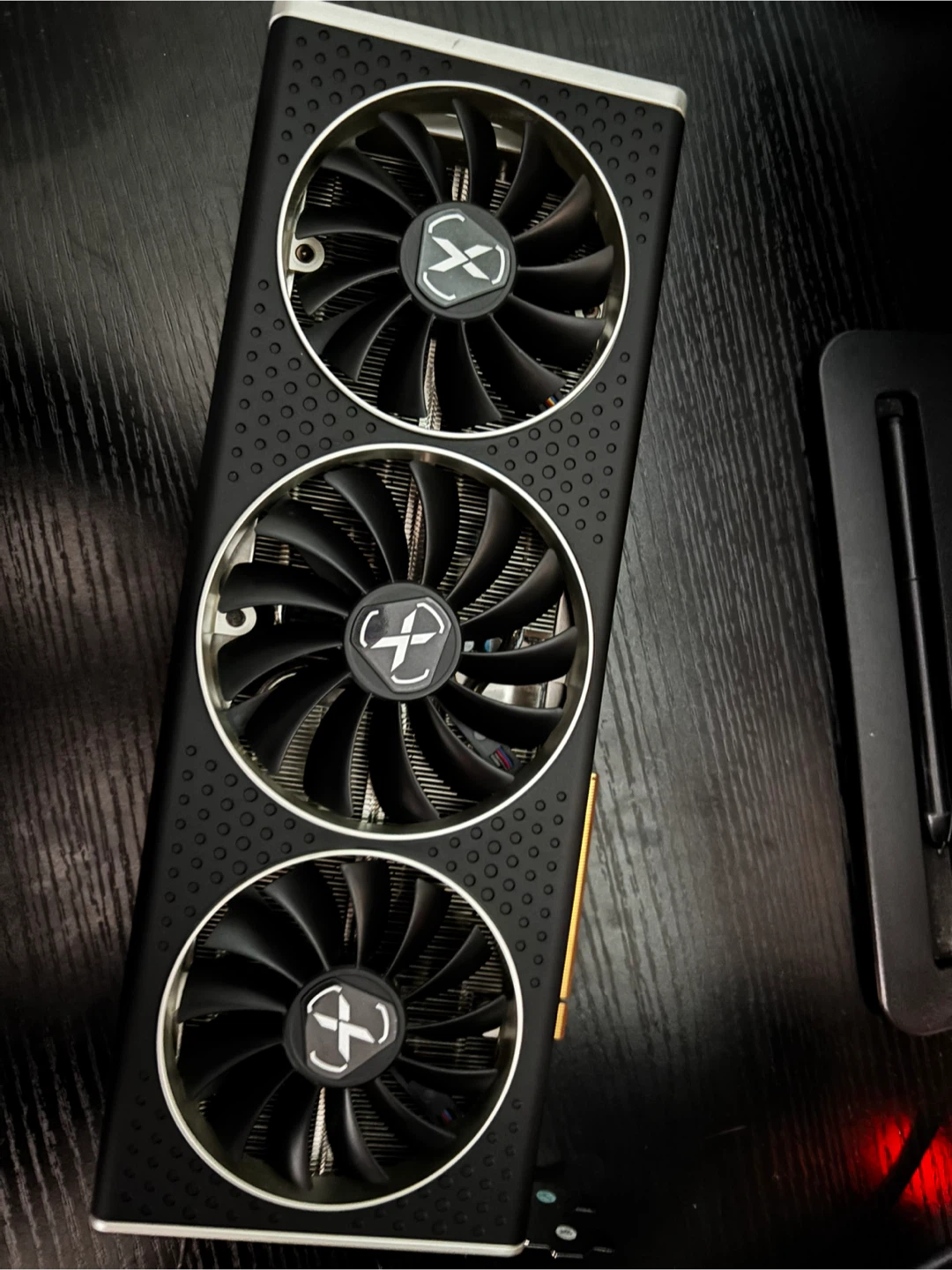 XFX Speedster QICK319 Radeon RX 6750 XT
