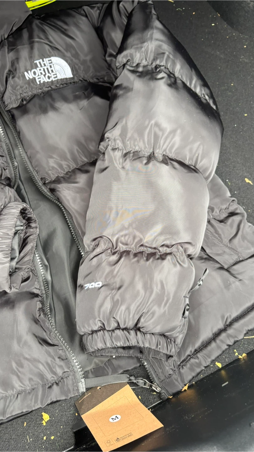 The North Face 700 Puffer Jacket - Size M - photo 2