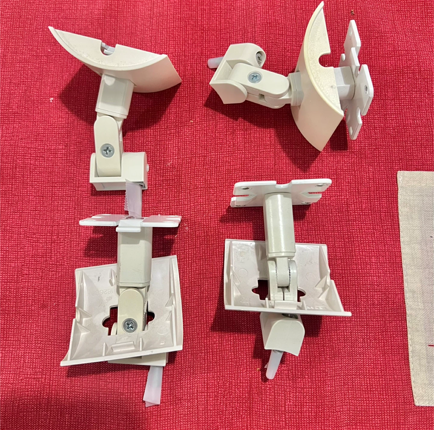 BOSE Speaker mounts, White color - photo 2