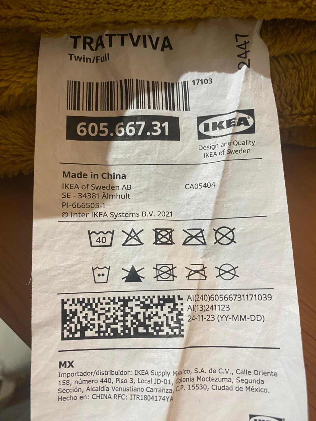IKEA TRÄTTVIVA Twin/Full Yellow Blanket - photo 2