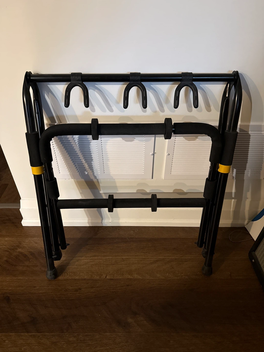 Guitar Stand - Black
