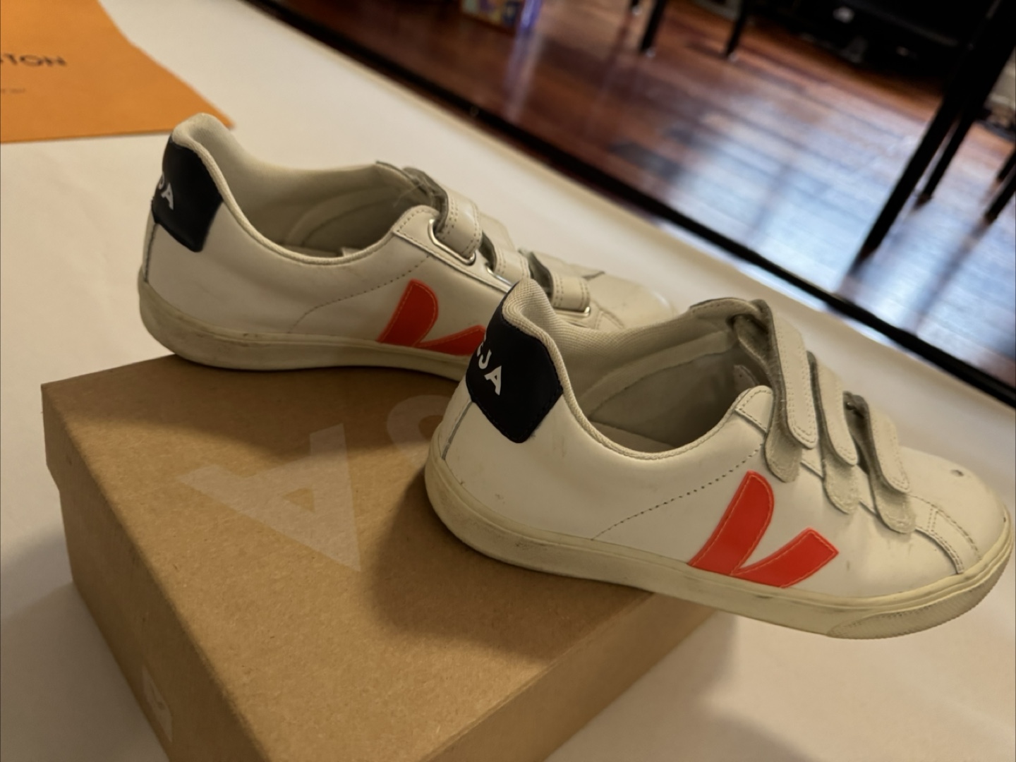 Veja Velcro Sneakers Size US 7 - photo 2