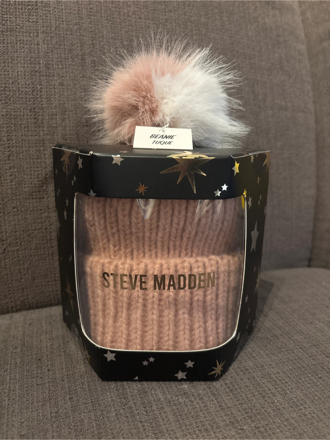 New Steve Madden Beanie Tuque with Pom Pom