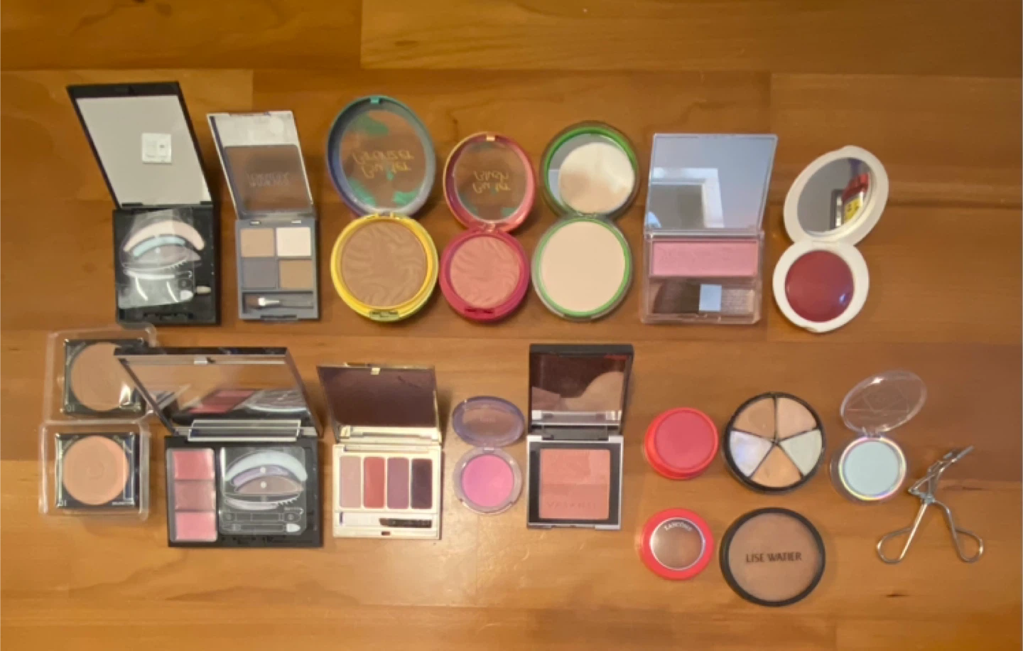 Assorted Makeup Powders & Palettes