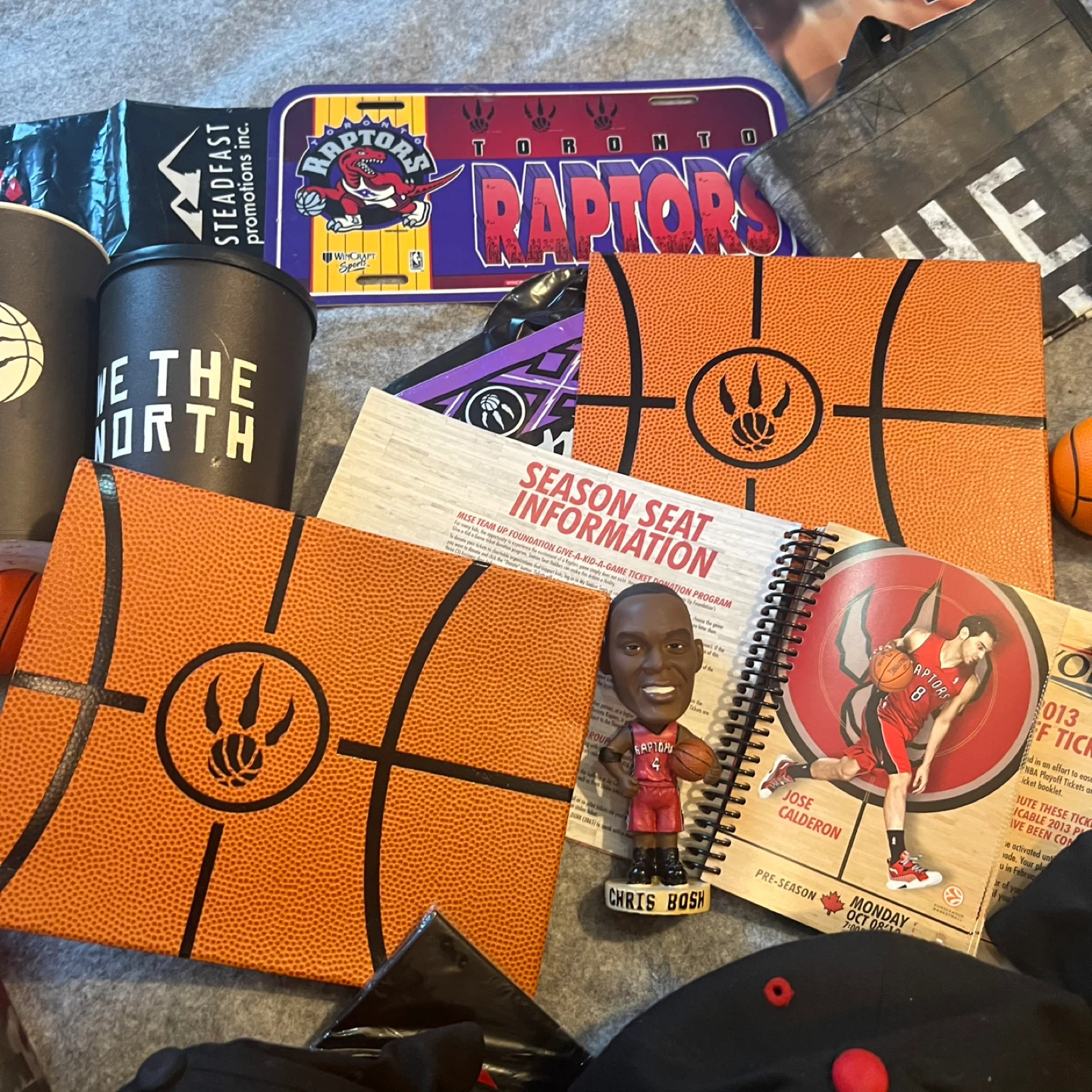 Toronto Raptors Souvenir Bundle - photo 2