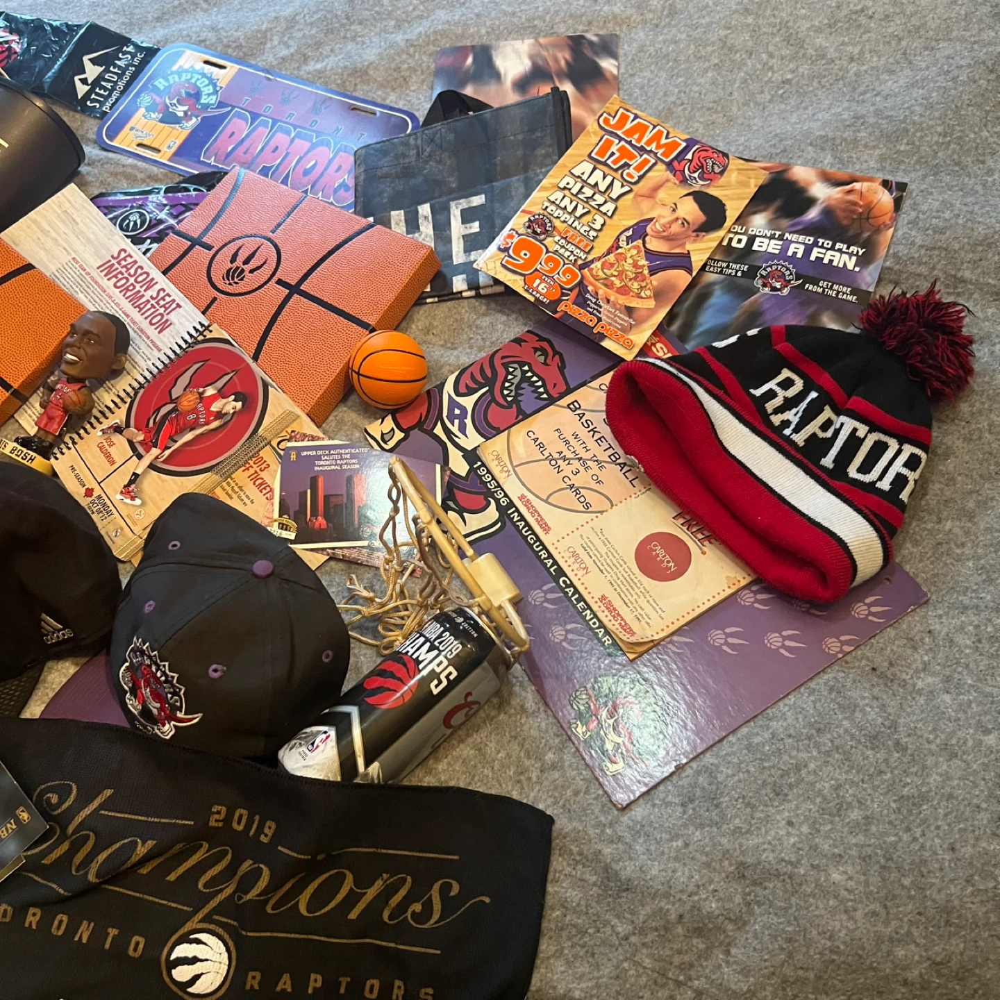 Toronto Raptors Souvenir Bundle - photo 4