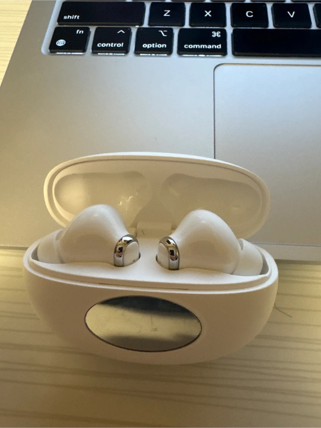 YYK-A90 PRO Wireless Earbuds - Like New! - photo 3