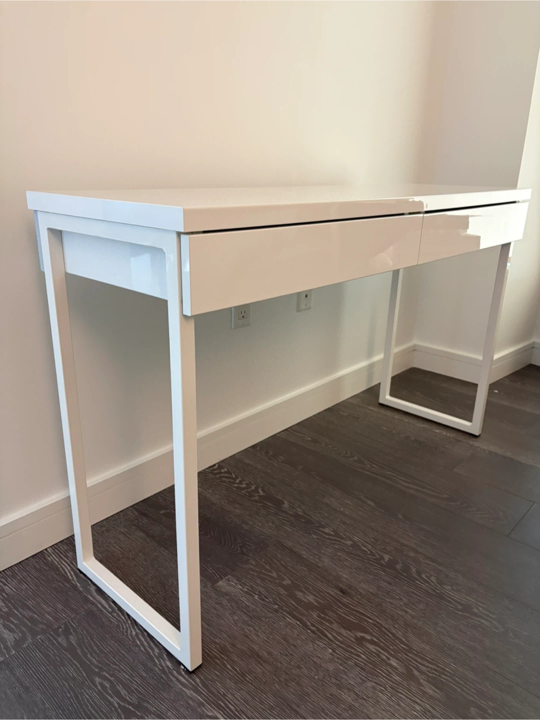 IKEA BESTA Desk, High-Gloss White, 120x40 cm