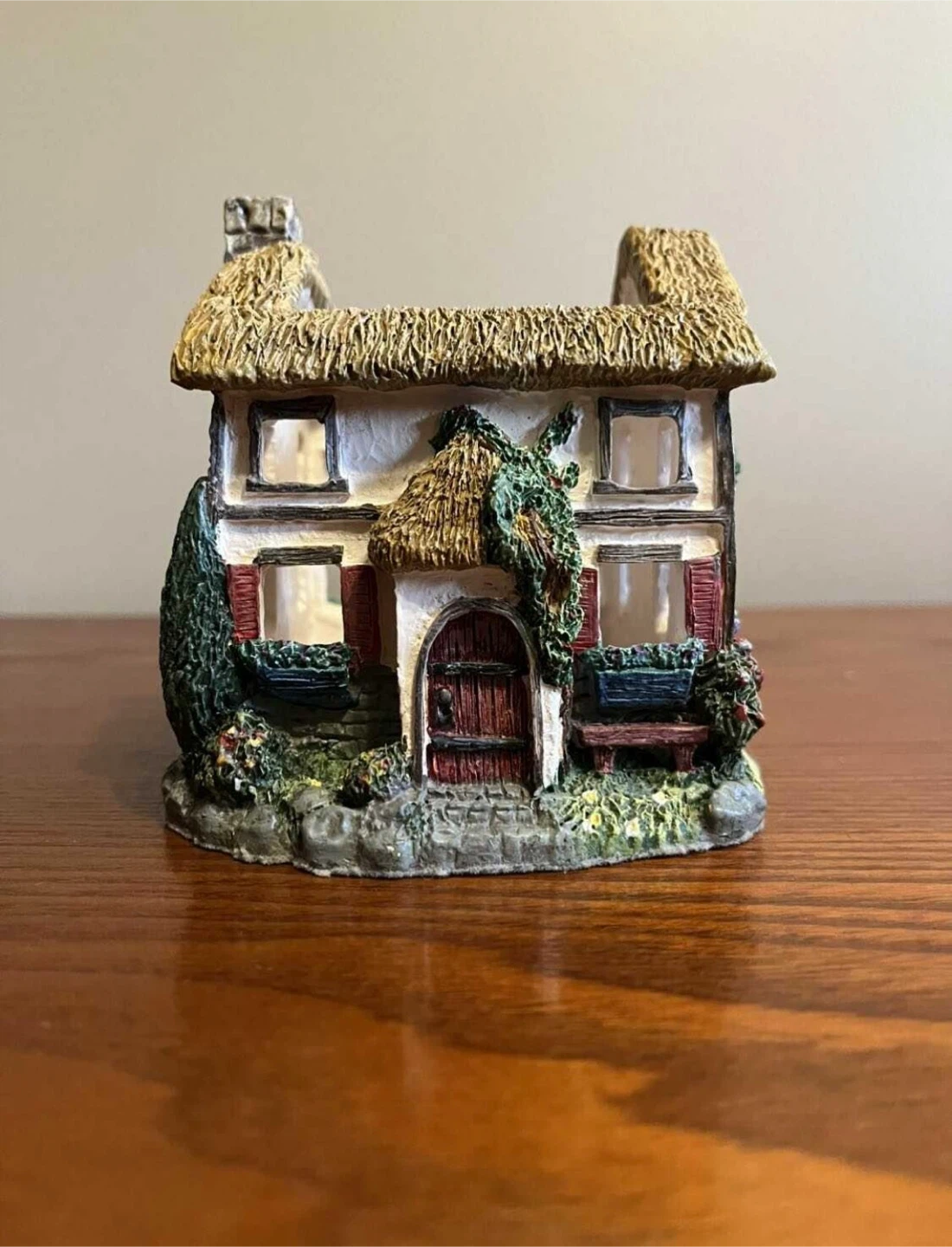 VINTAGE  HOLIDAY DECORATIVE CANDLE HOLDERS