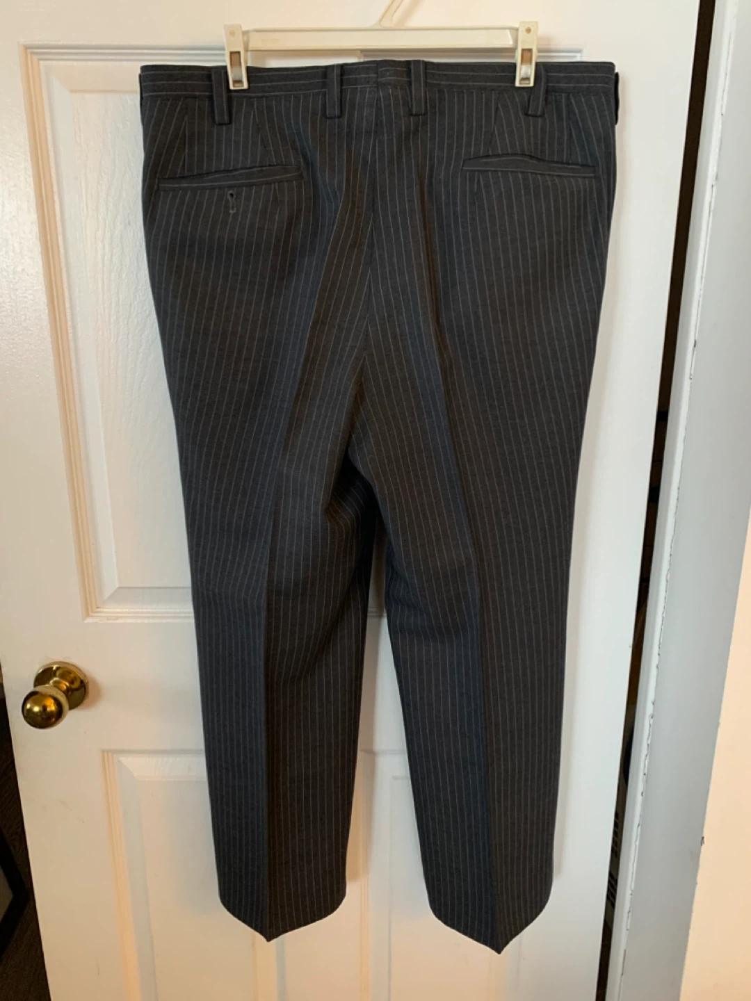 Men's Medium Size Charcoal Grey Pinstripe Suit - photo 3