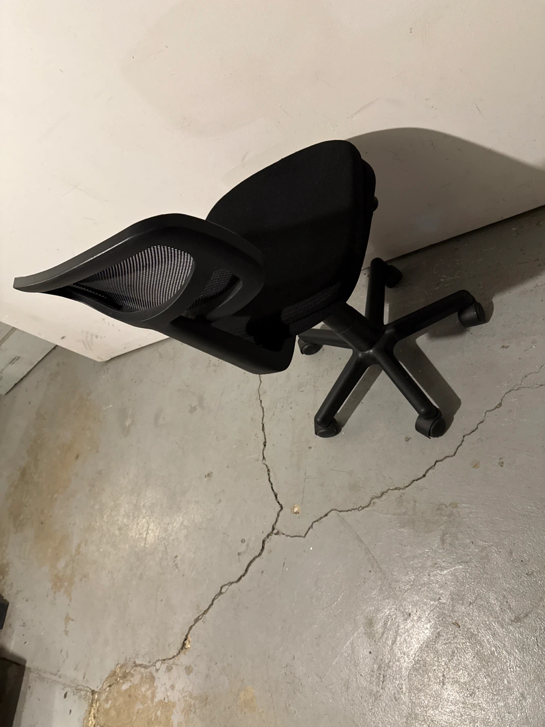Black Mesh Office Chair - photo 3