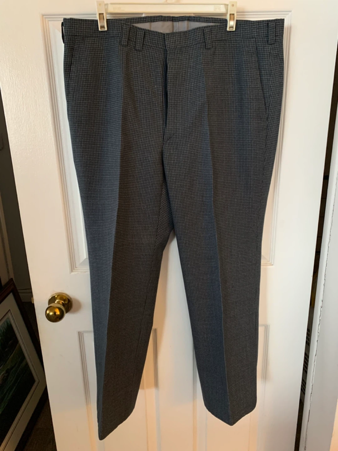 Men's Medium Size Checkered Suit Jacket & Pants Set - photo 3