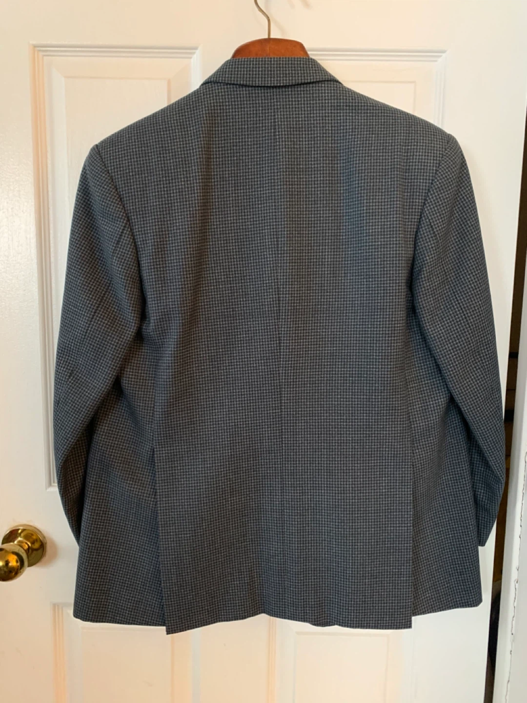Men's Medium Size Checkered Suit Jacket & Pants Set - photo 2