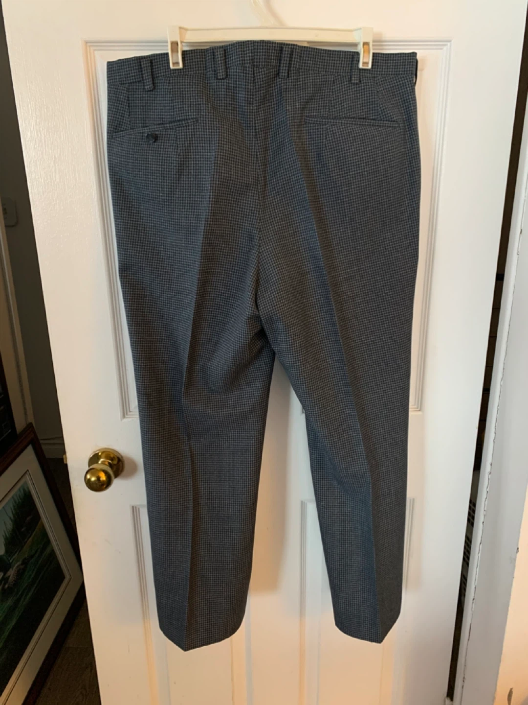 Men's Medium Size Checkered Suit Jacket & Pants Set - photo 4