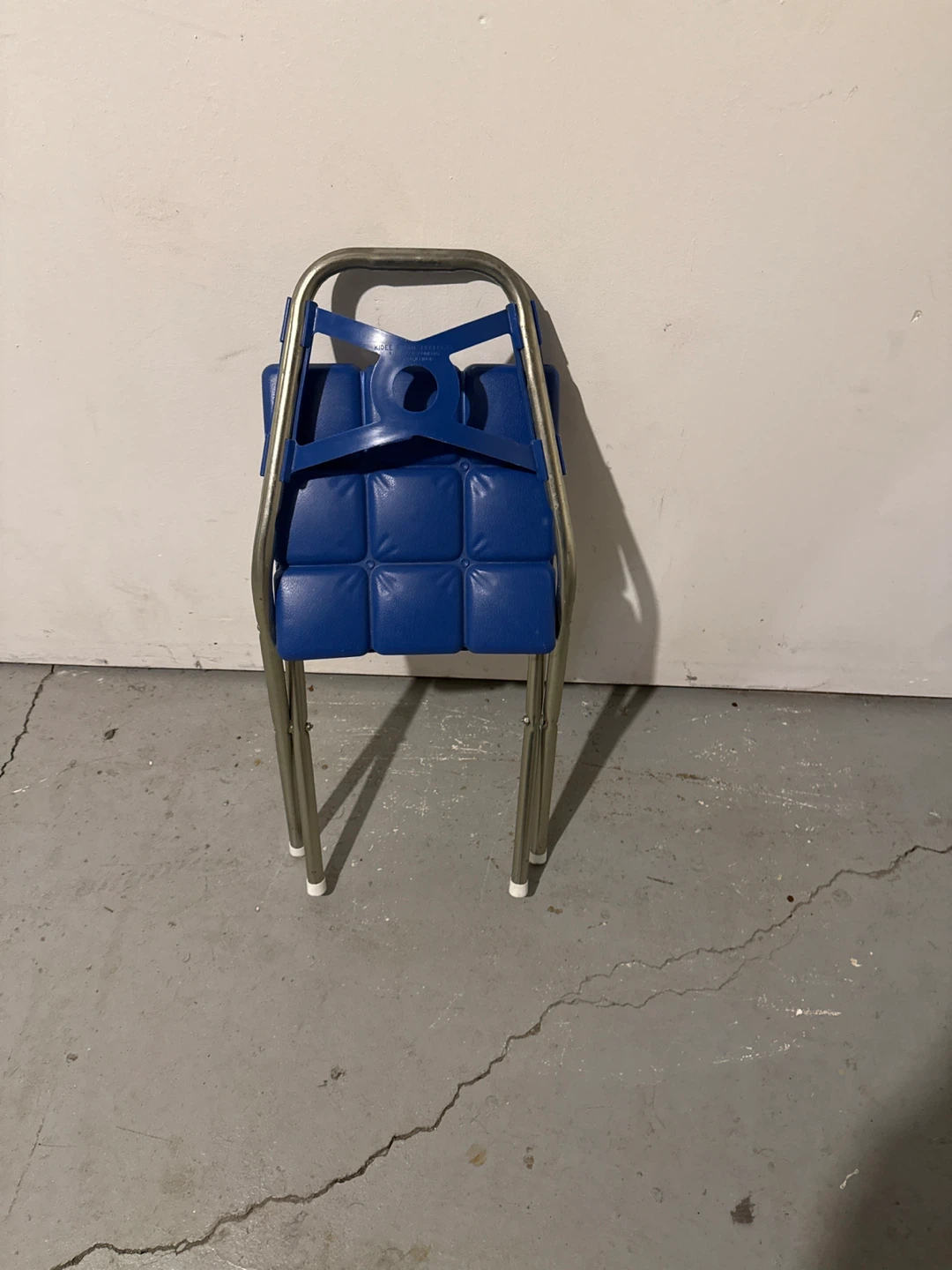 Kids Blue Folding Chair - Great Condition! - photo 3