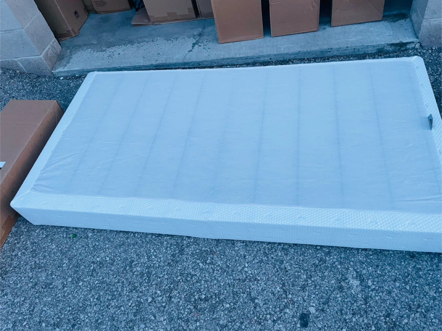 Twin Box Spring 7” BRAND NEW IN BOX - photo 3