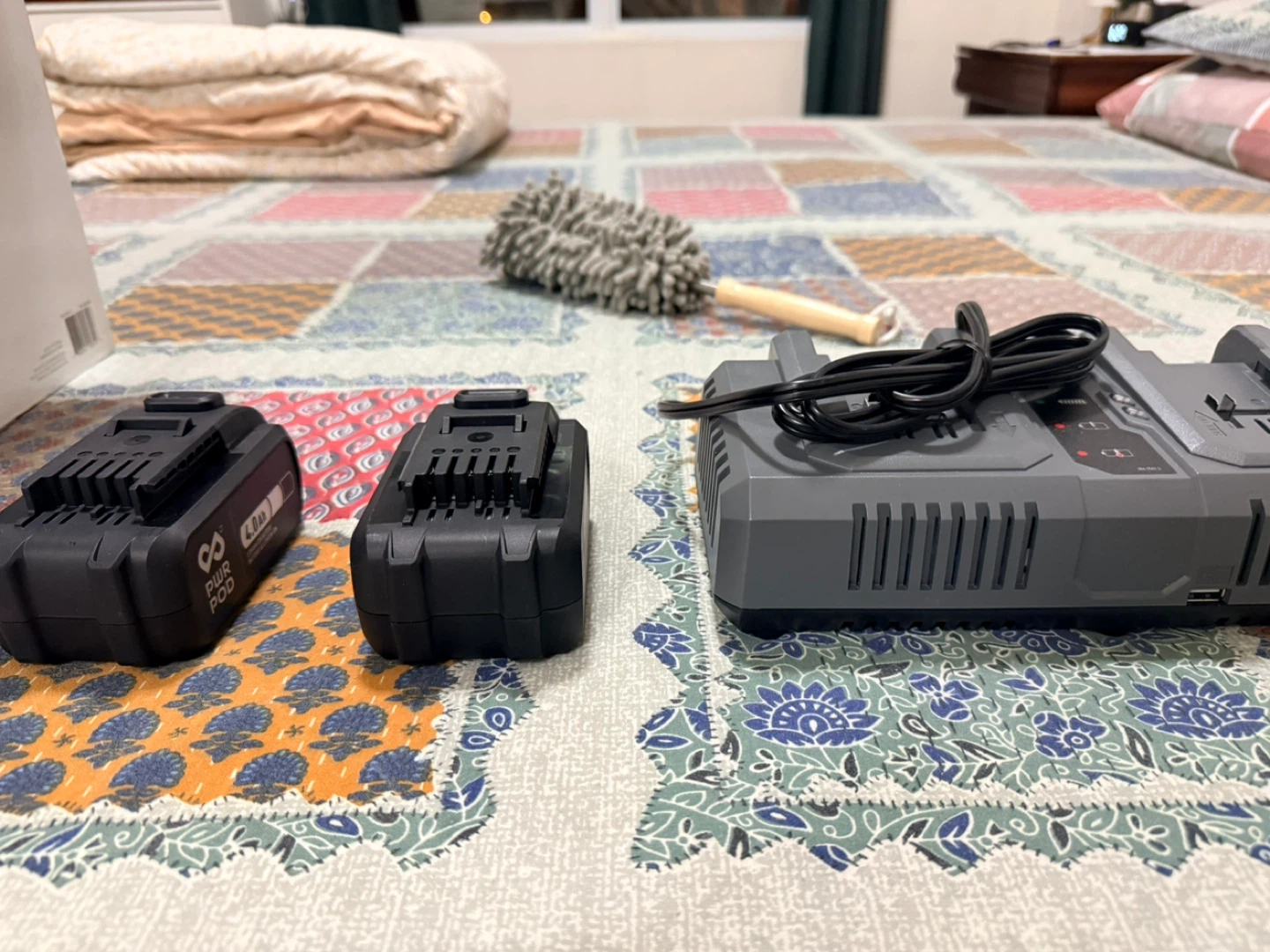 Simoniz Cordless Spot Cleaner Vacuum - Like New! - photo 4