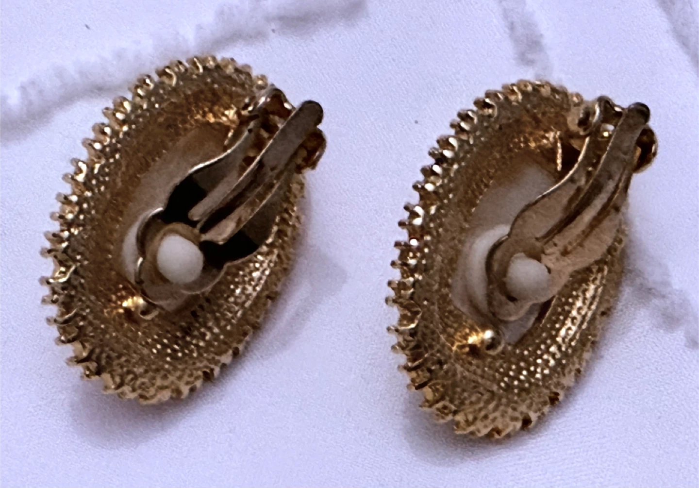 Pearl Necklace and Clip-on Earrings Set - photo 5