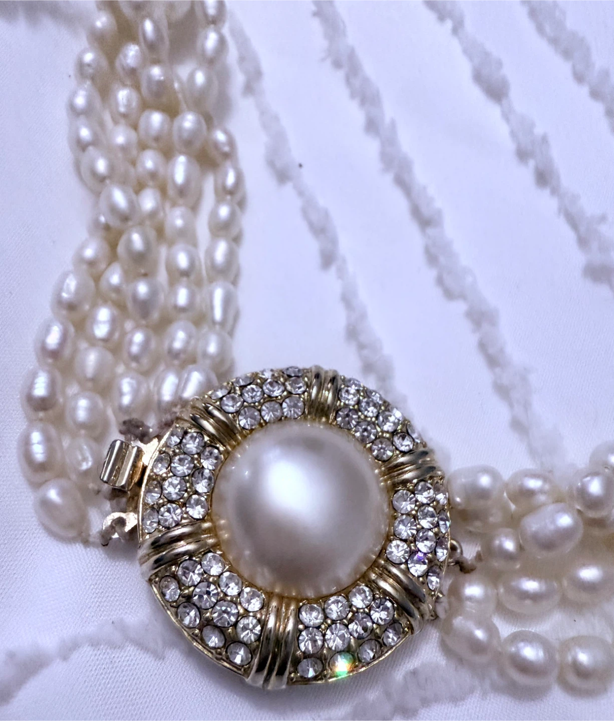 Pearl Necklace and Clip-on Earrings Set - photo 3