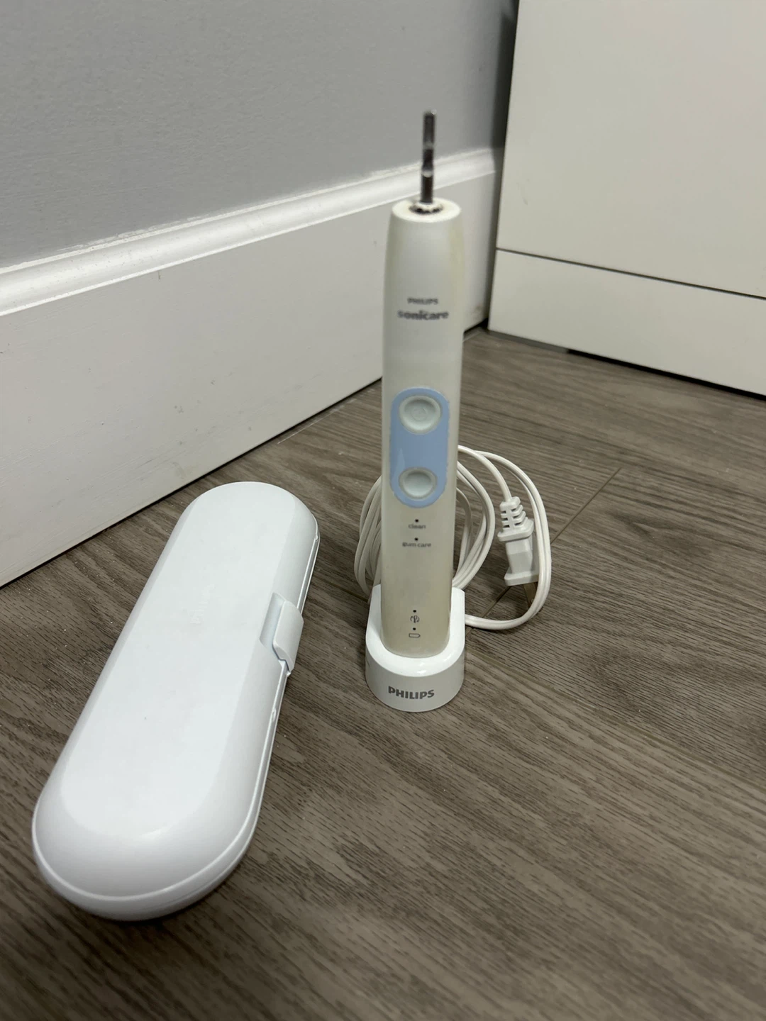 Philips Sonicare Electric Toothbrush - photo 2